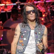 Grandma Got Ran Over By A Reindeer - Stephen Pearcy