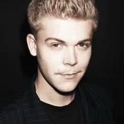 Hypersensible - Charles Doré