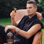 Noveno Piso - Pipe Bueno