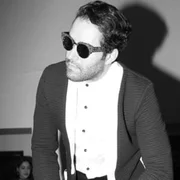 Piñas y Papas - Victor Rivera