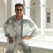 Volví a Nacer (Extended Version) - Carlos Vives